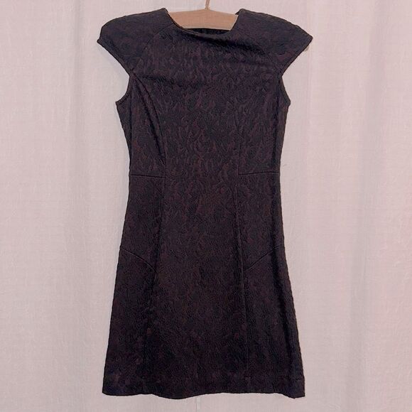Ann Taylor 00P Wine Black Damask Cap Sleeve Back Zip Floral Textured Shift Dress - Picture 1 of 12